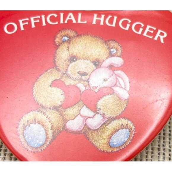 Vintage Official Hugger Heart Button Teddy Bear Pin Valentines Day Pinback - Picture 4 of 5